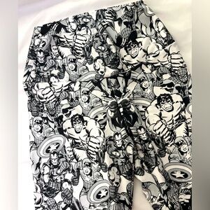 MARVEL black & white universal studios leggings